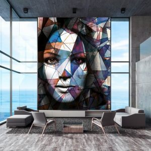 Renkli Kadın Görselli Duvar Kağıdı